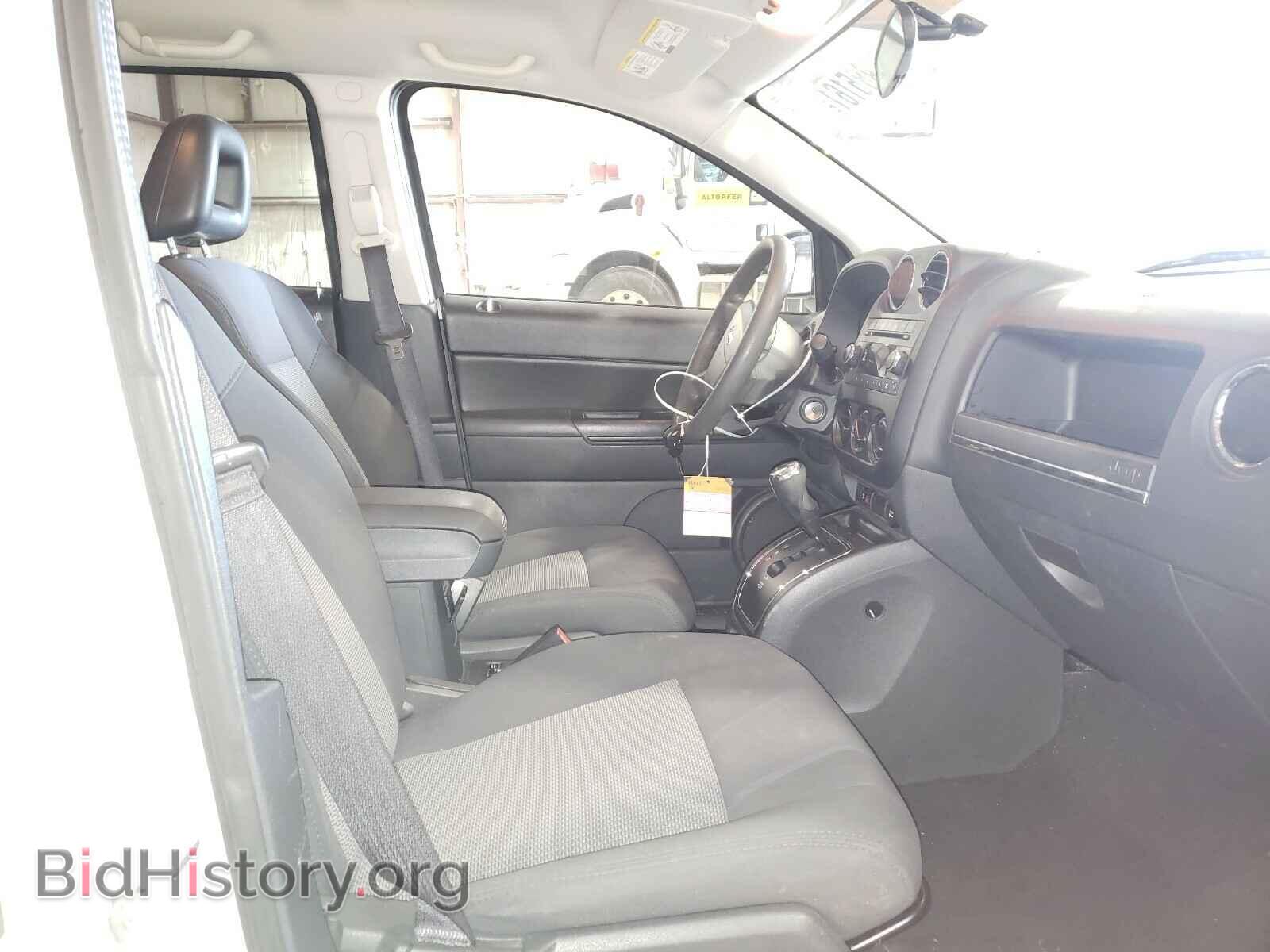 2009 JEEP COMPASS - VIN: 1J4FF47B79D137234 - Photo 5