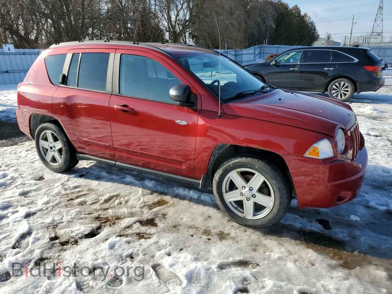 2010 JEEP COMPASS - VIN: 1J4NT4FB1AD633737 - Photo 4