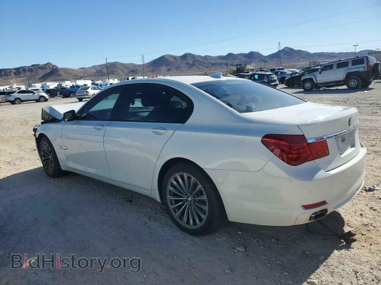 2012 BMW 7 SERIES - VIN: WBAKA4C53CDS99045 - Фото 2