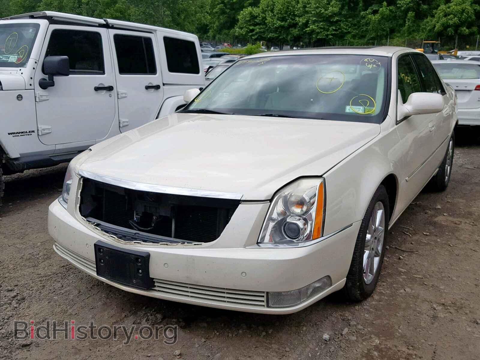 2011 CADILLAC DTS - VIN: 1G6KD5E66BU100724 - Фото 2