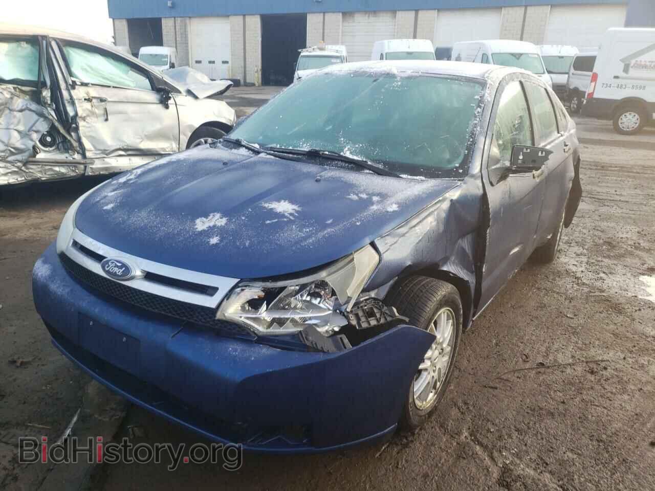 2009 FORD FOCUS - VIN: 1FAHP35N09W111832 - Фото 2
