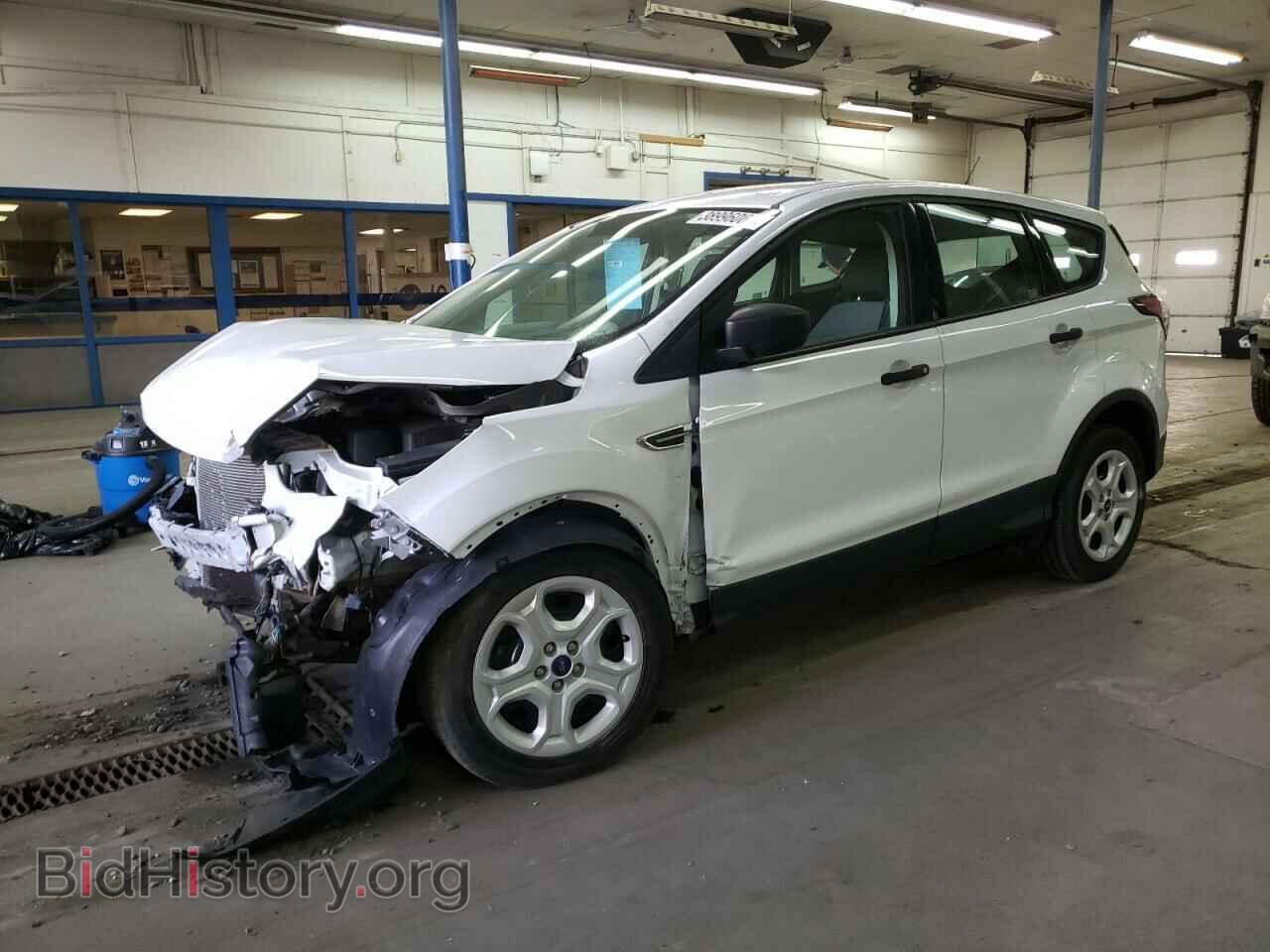 Фотография 1FMCU0F76HUA15561 - FORD ESCAPE 2017