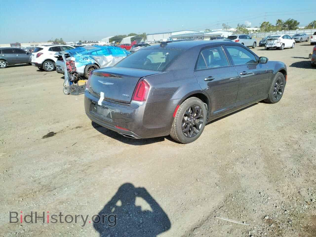 2020 CHRYSLER 300 - VIN: 2C3CCAGGXLH141952 - Фото 4