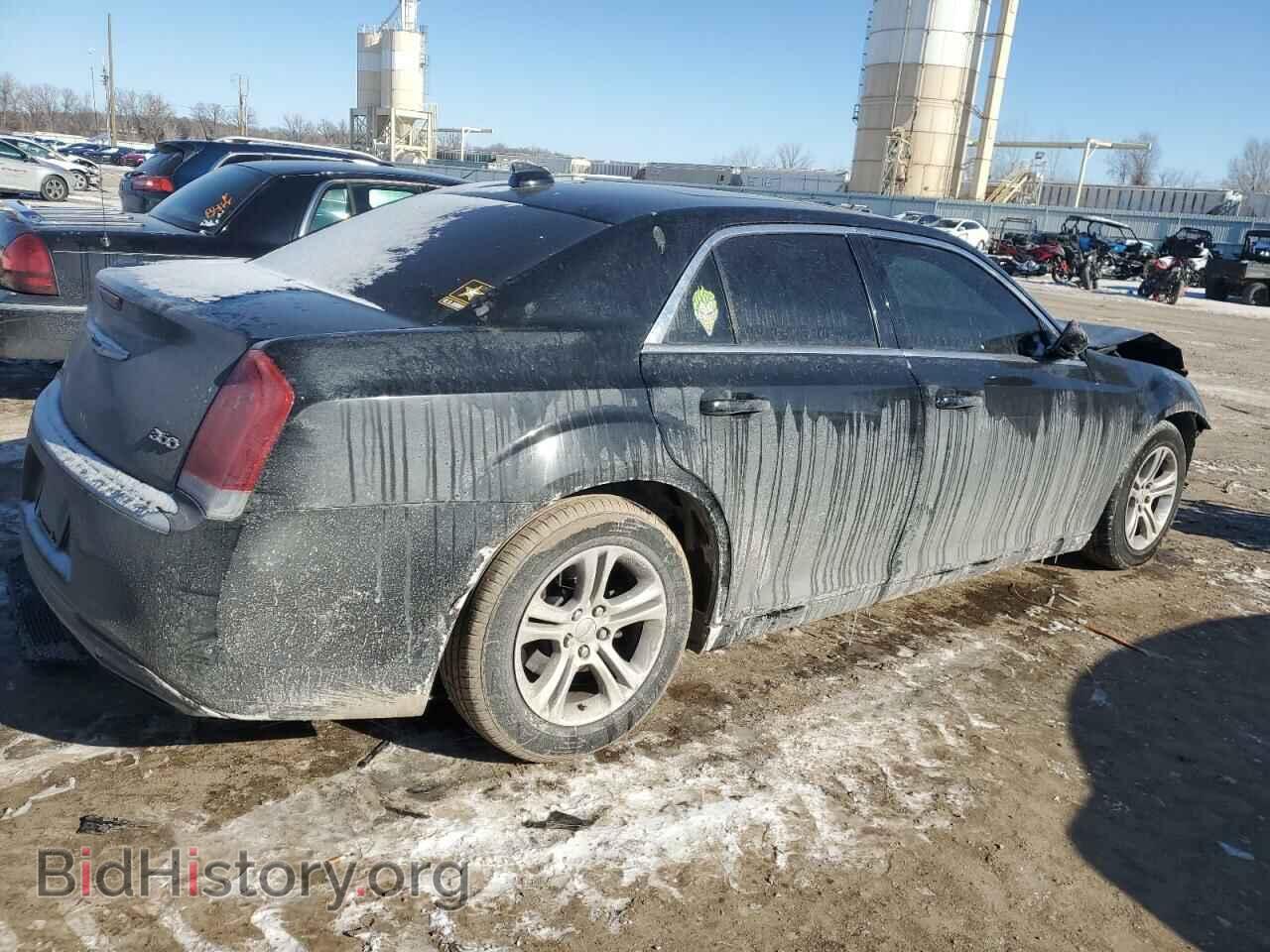 2016 CHRYSLER 300 - VIN: 2C3CCAAG3GH220023 - Фото 3