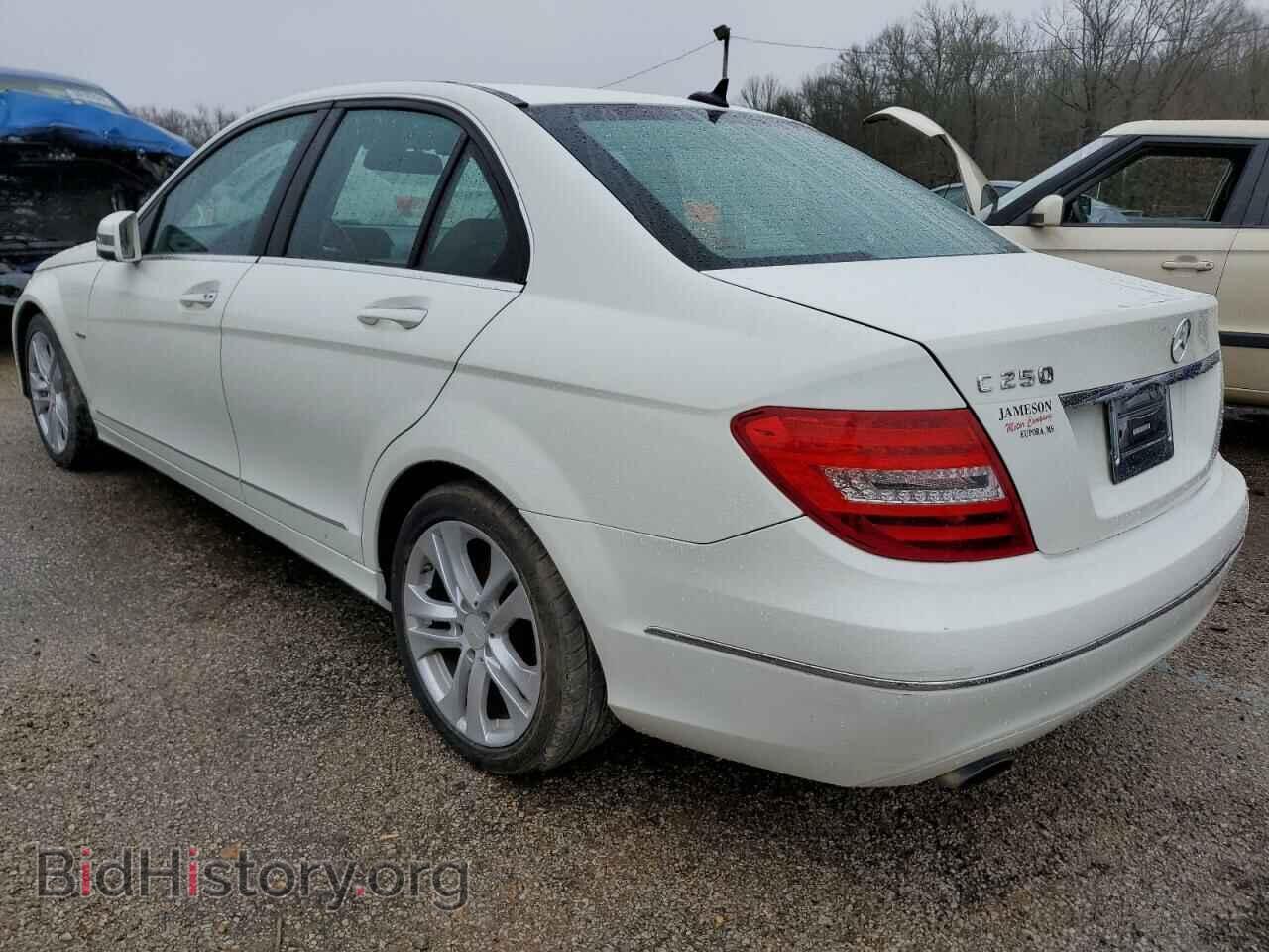 2012 MERCEDES-BENZ C-CLASS - VIN: WDDGF4HB2CA650883 - Фото 2