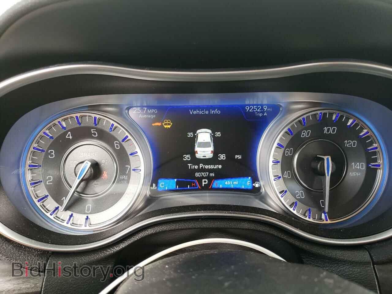 2019 CHRYSLER 300 - VIN: 2C3CCAAG7KH590335 - Фото 9