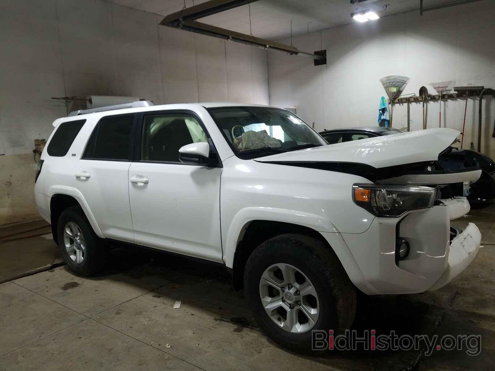 Фотография JTEBU5JR6J5564761 - TOYOTA 4RUNNER 2018