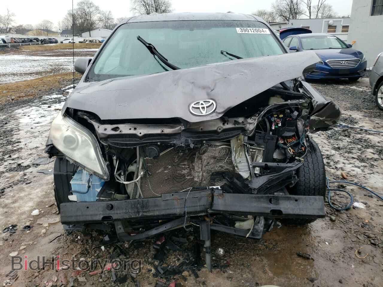 2011 TOYOTA All Models - VIN: 5TDKK3DC6BS038261 - Photo 5