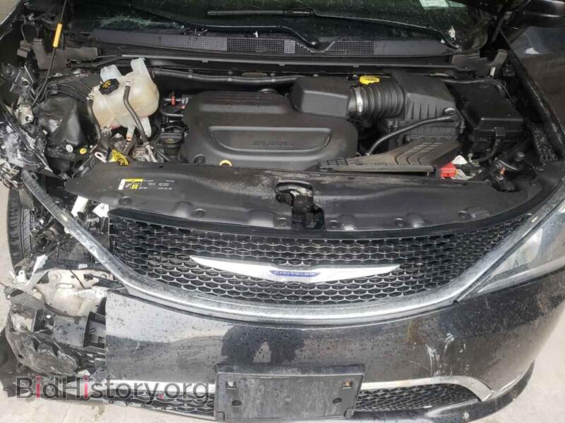 2019 Chrysler PACIFICA (VIN 2C4RC1EG5KR615985) — photo 7 of 10