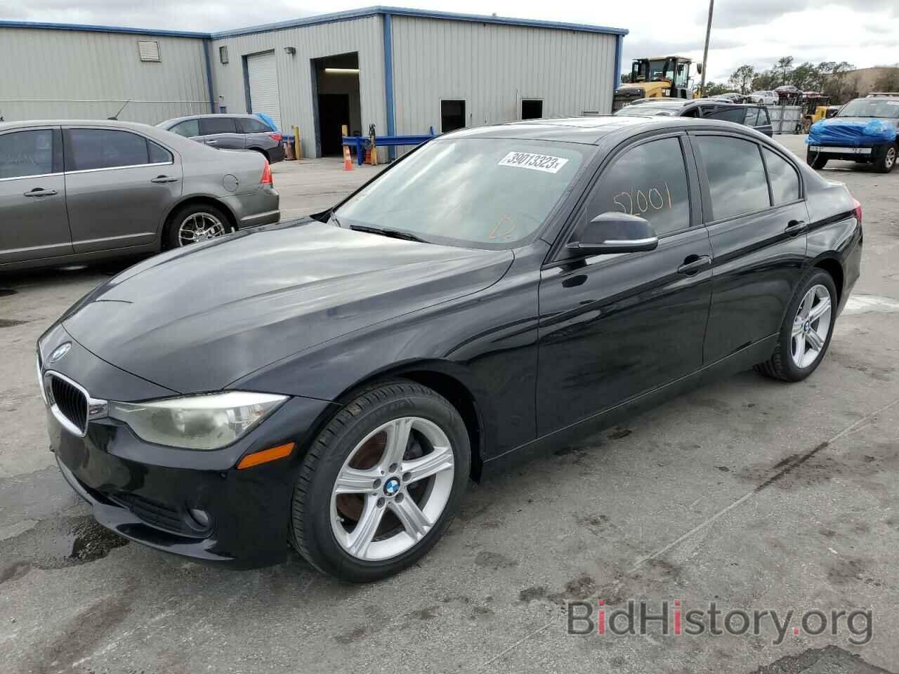 Photo WBA3B1G53ENS77182 - BMW 3 SERIES 2014