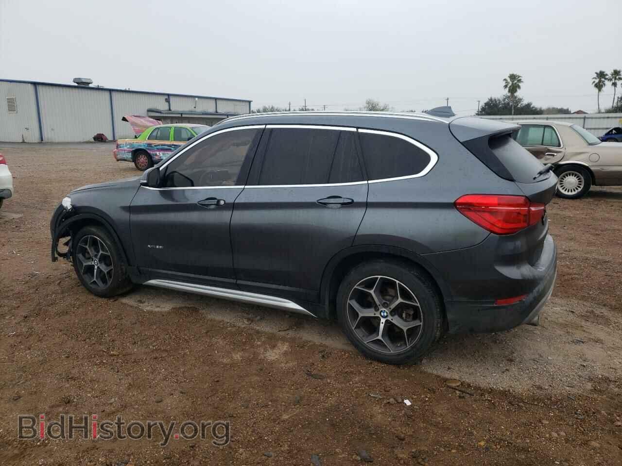 2016 BMW X1 - VIN: WBXHT3C31GP889302 - Фото 2