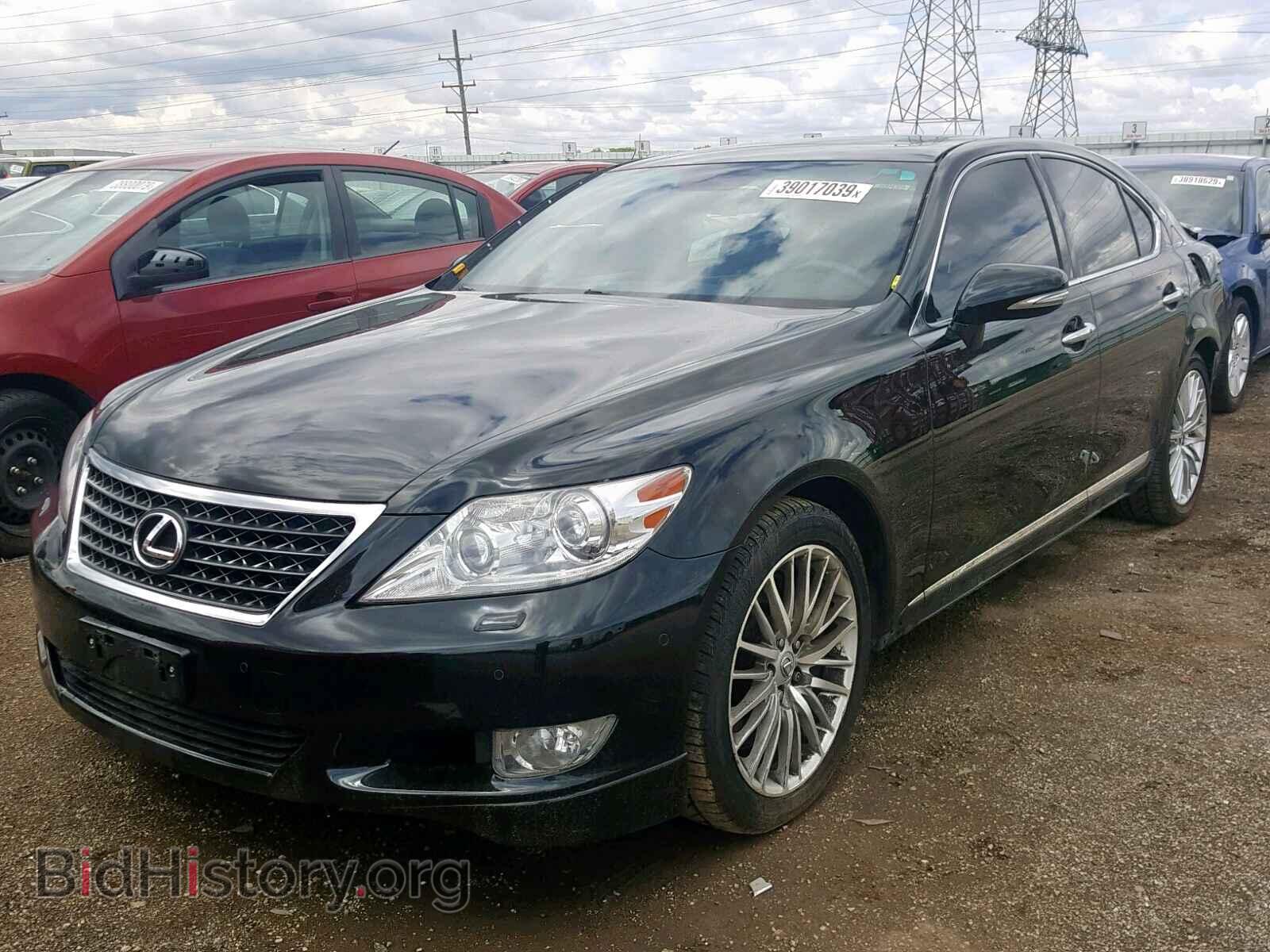 2012 LEXUS LS460 - VIN: JTHBL5EF1C5111267 - Photo 2