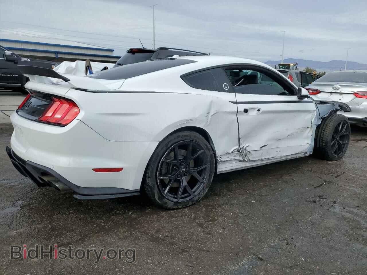 2019 FORD MUSTANG - VIN: 1FA6P8CF3K5196628 - Фото 3