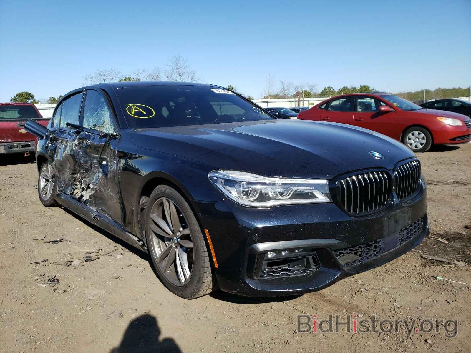 Фотография WBA7F2C37HG422863 - BMW 7 SERIES 2017