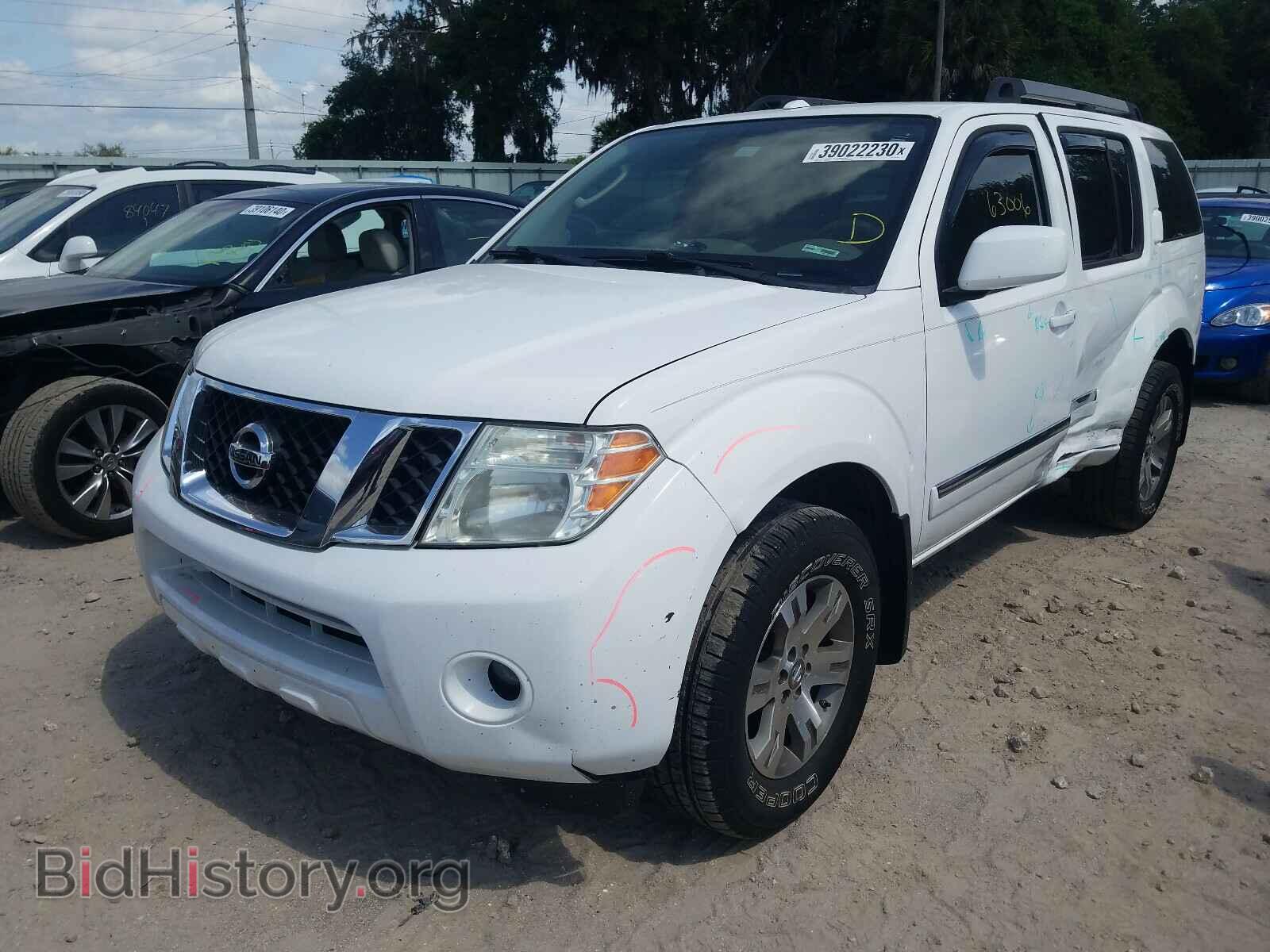 2011 NISSAN PATHFINDER - VIN: 5N1AR1NB6BC621055 - Фото 2
