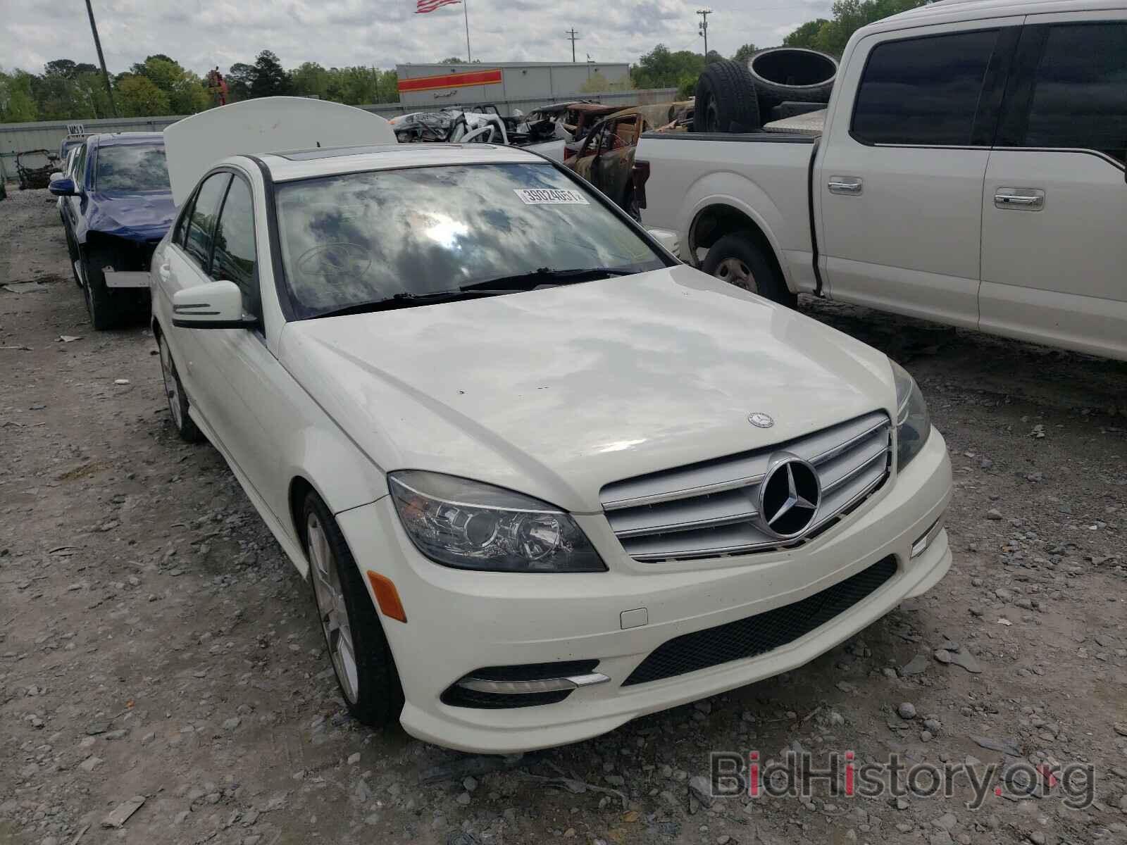 Photo WDDGF5EBXBF648410 - MERCEDES-BENZ C CLASS 2011