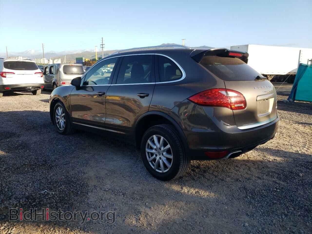 2013 PORSCHE CAYENNE - VIN: WP1AB2A20DLA81840 - Photo 2