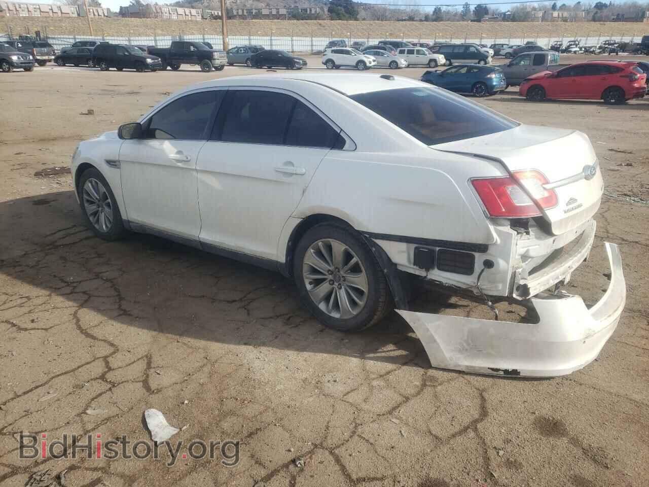 2011 FORD TAURUS - VIN: 1FAHP2JWXBG123835 - Фото 2
