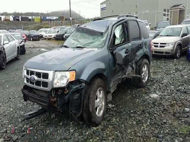 2011 FORD ESCAPE - VIN: 1FMCU0D75BKB68373 - Photo 2