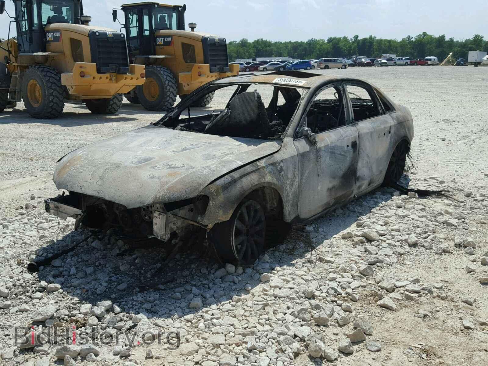 2011 AUDI A4 - VIN: WAUEFAFLXBN039757 - Фото 2