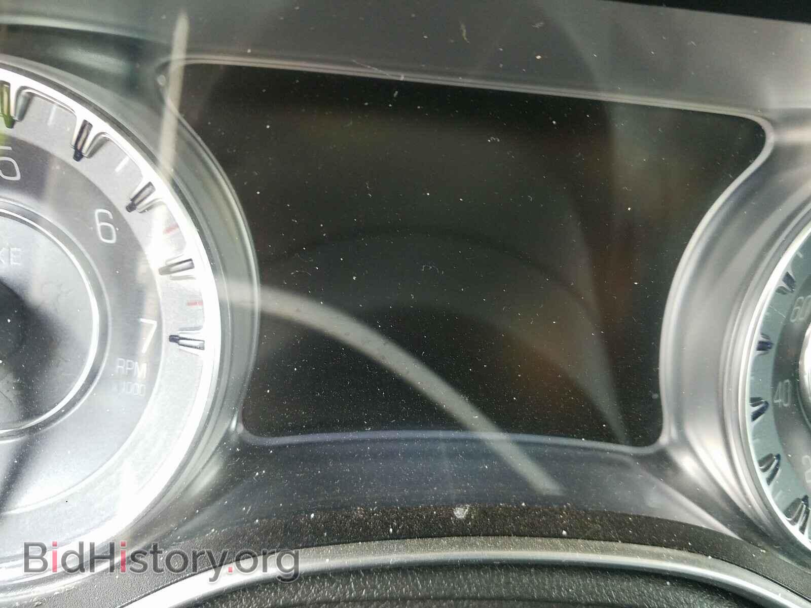 2016 CHRYSLER 300 - VIN: 2C3CCAKG2GH106447 - Фото 8