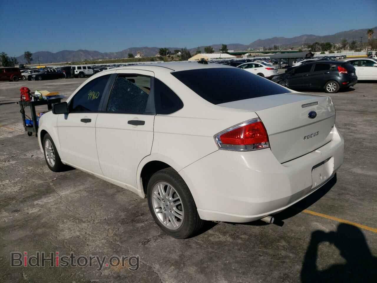 2010 FORD FOCUS - VIN: 1FAHP3FN3AW122701 - Фото 2