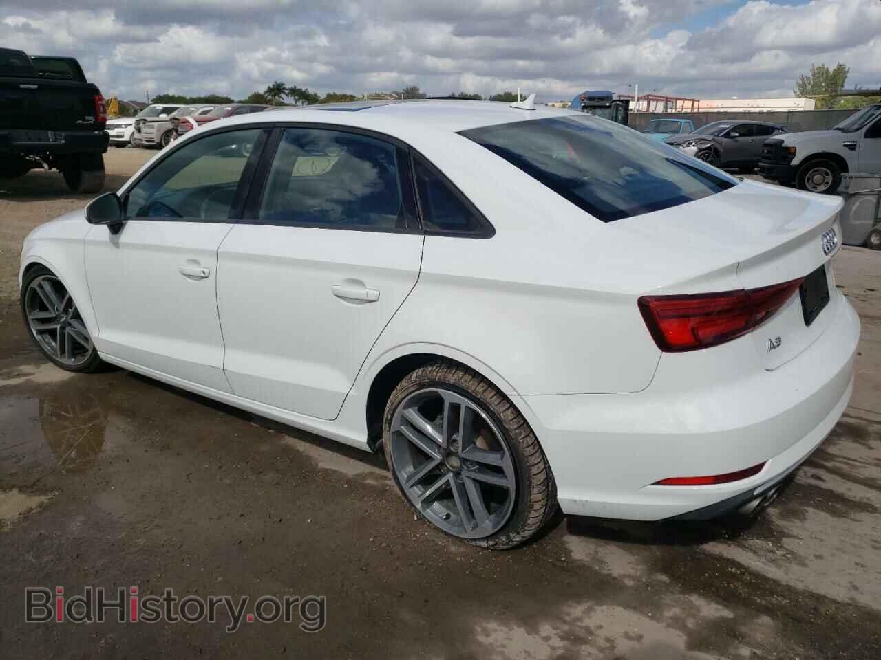 2018 AUDI A3 - VIN: WAUAUGFF9J1071171 - Фото 2