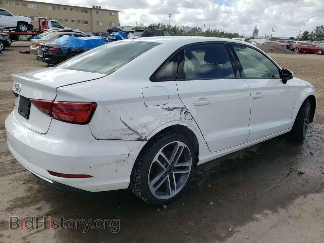 2018 AUDI A3 - VIN: WAUAUGFF9J1071171 - Фото 3