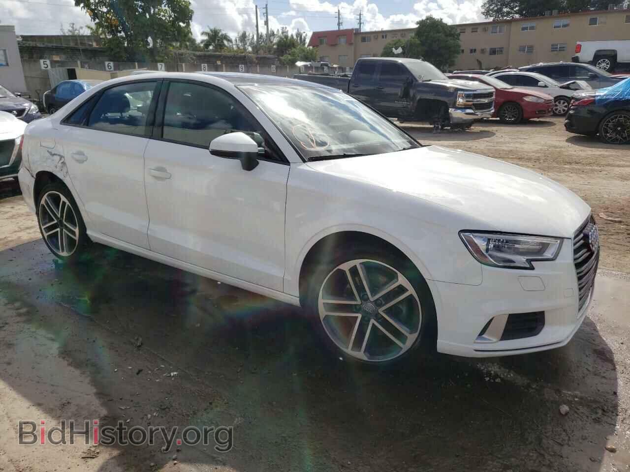 2018 AUDI A3 - VIN: WAUAUGFF9J1071171 - Фото 4