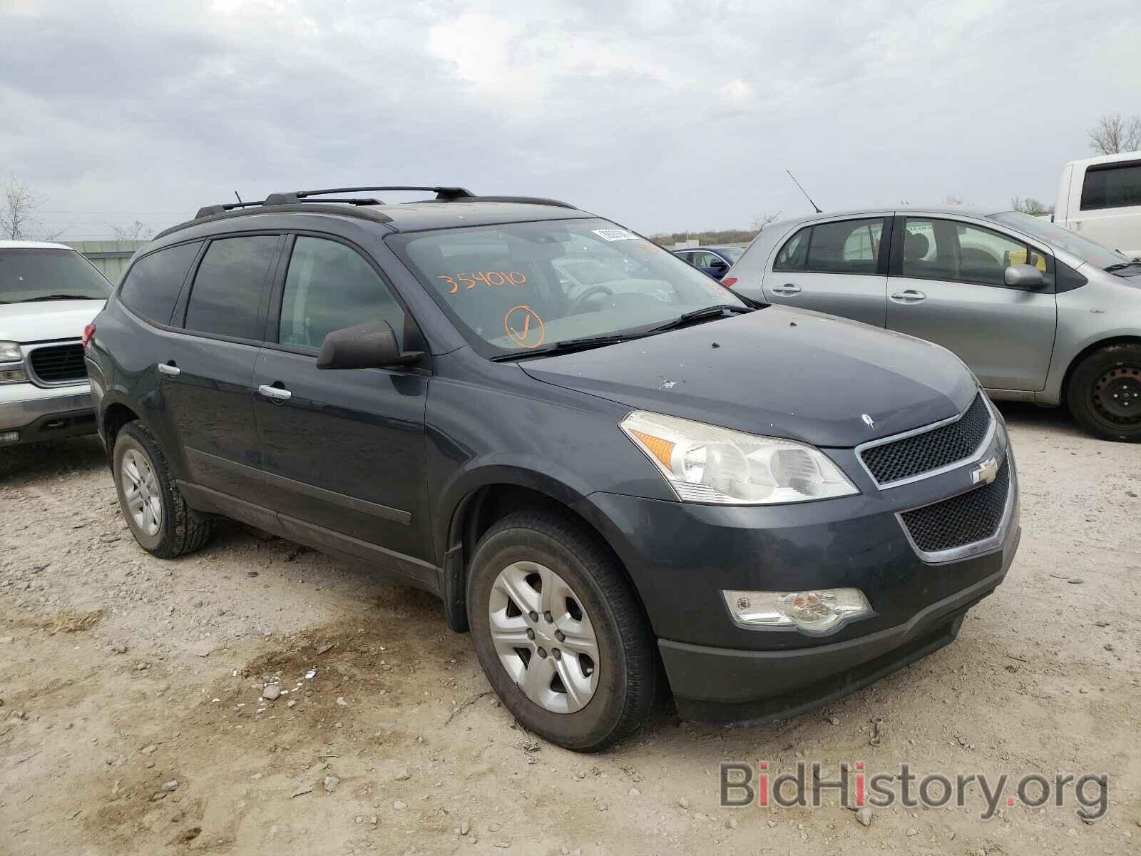 Photo 1GNKRFED2CJ354010 - CHEVROLET TRAVERSE 2012