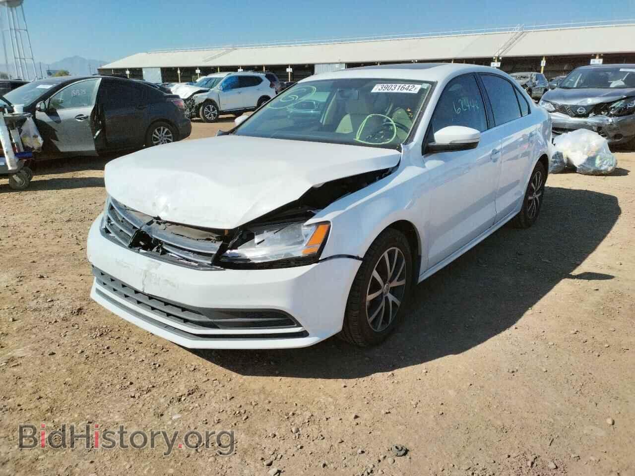 2017 VOLKSWAGEN JETTA - VIN: 3VWDB7AJ7HM353773 - Фото 2