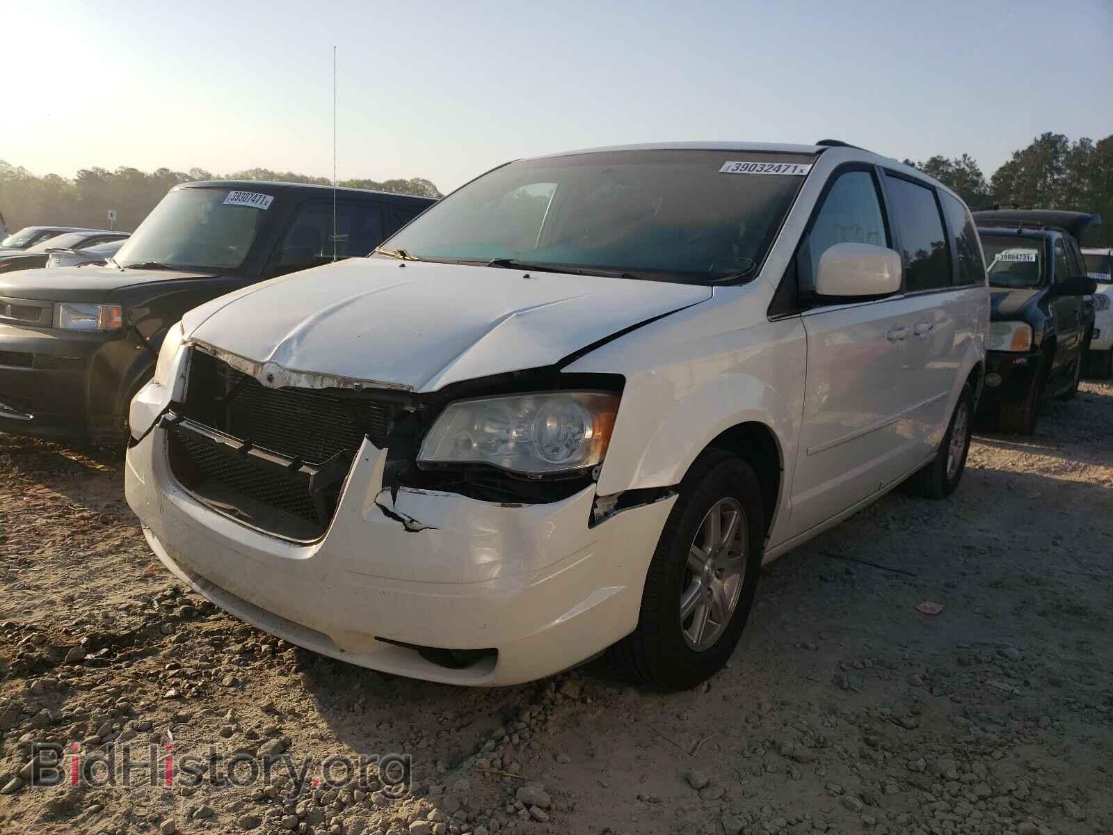2008 CHRYSLER MINIVAN - VIN: 2A8HR54P38R725437 - Фото 2