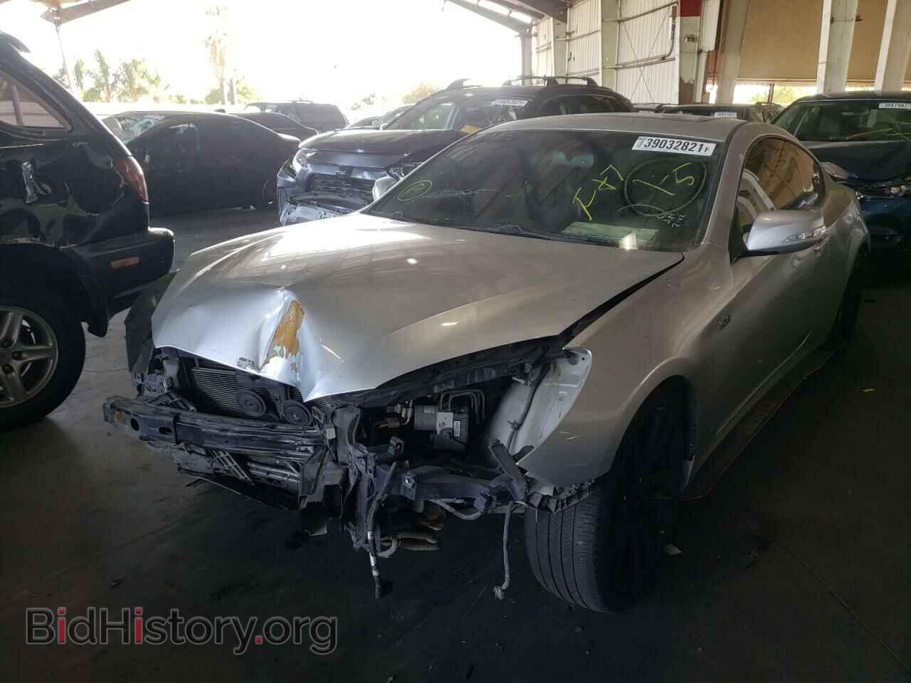 2011 HYUNDAI GENESIS - VIN: KMHHU6KH3BU043767 - Фото 2