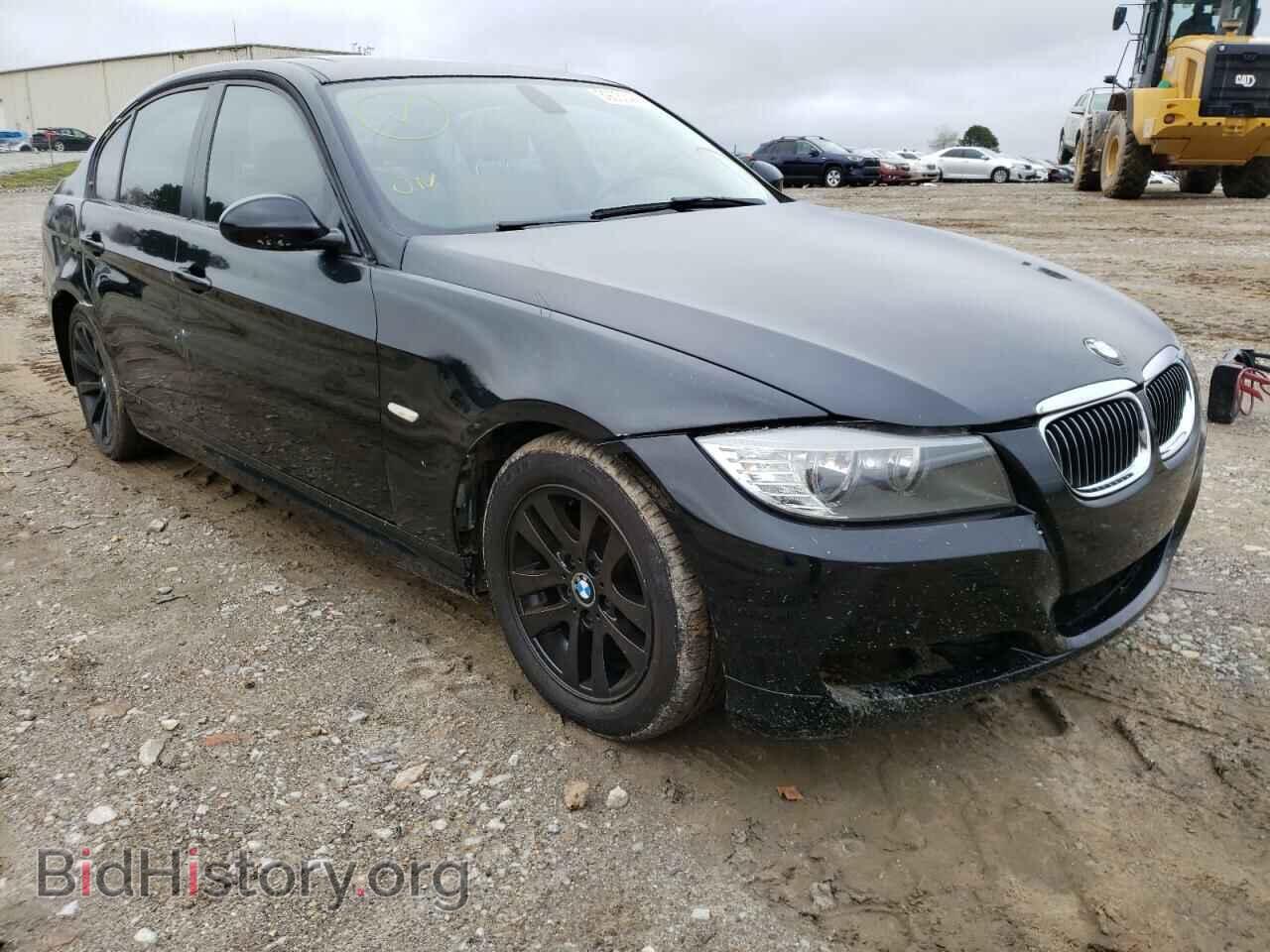 Фотография WBAPH7G58BNN05210 - BMW 3 SERIES 2011