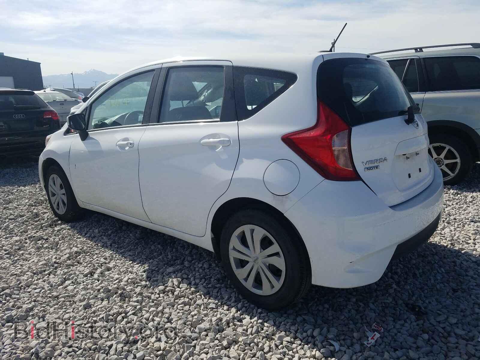 2018 NISSAN VERSA - VIN: 3N1CE2CP6JL366846 - Фото 3