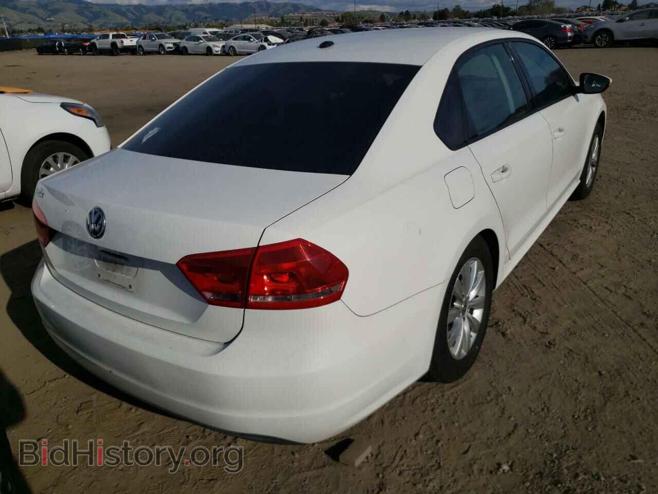 2012 VOLKSWAGEN PASSAT - VIN: 1VWAP7A31CC102716 - Фото 4