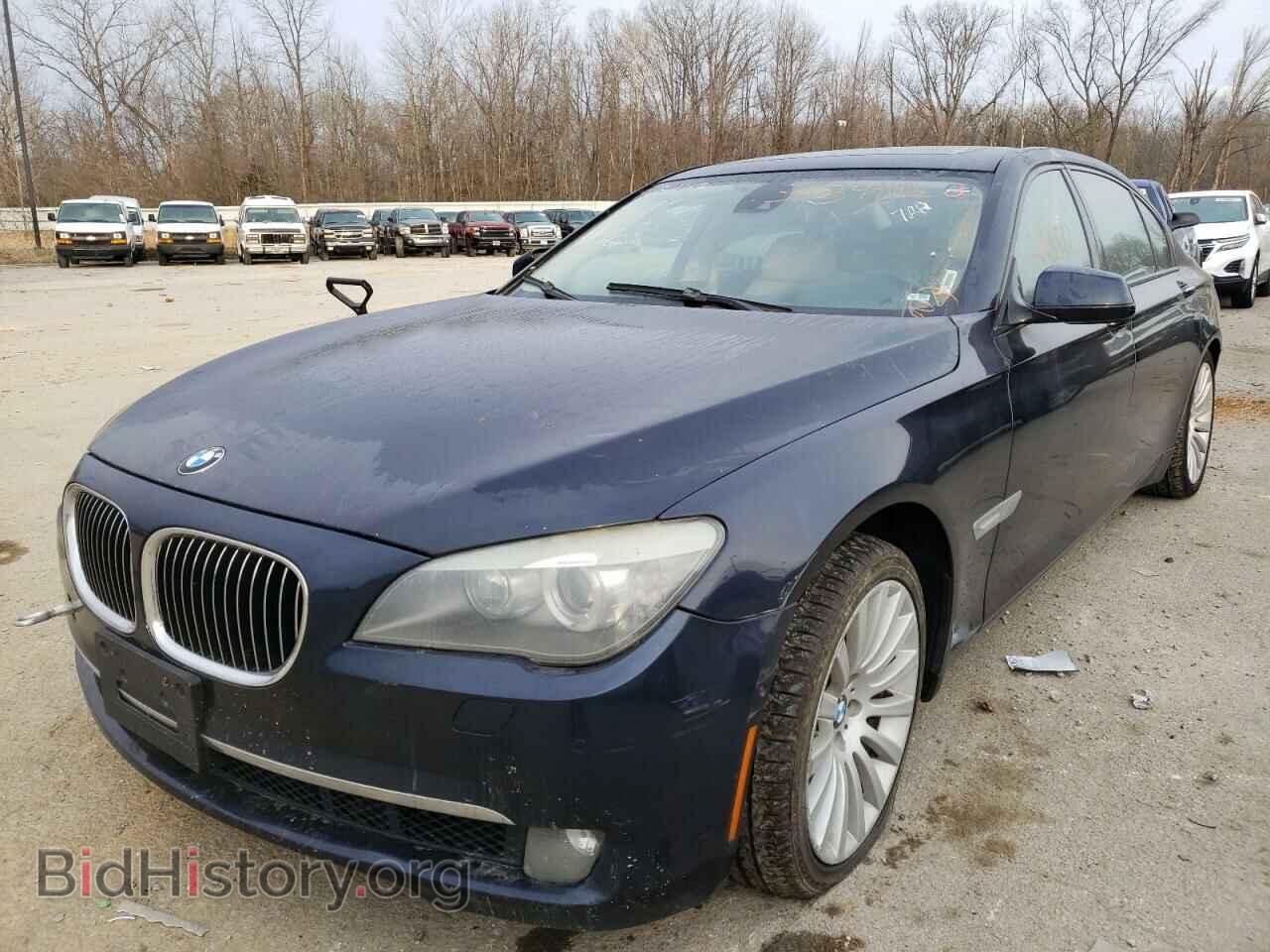 2012 BMW 7 SERIES - VIN: WBAKB8C52CC963247 - Фото 2