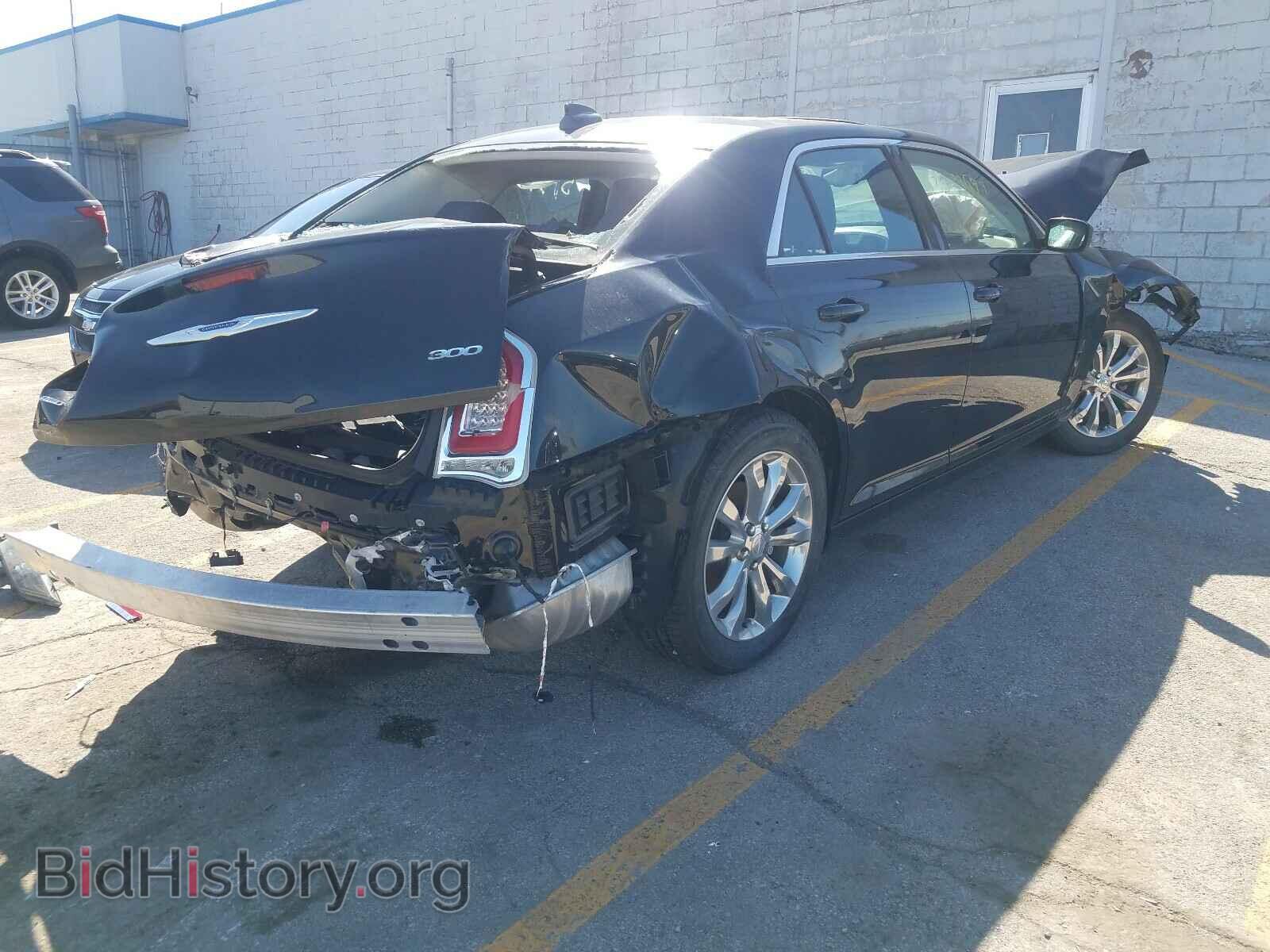 2019 CHRYSLER 300 - VIN: 2C3CCARG7KH556528 - Фото 4