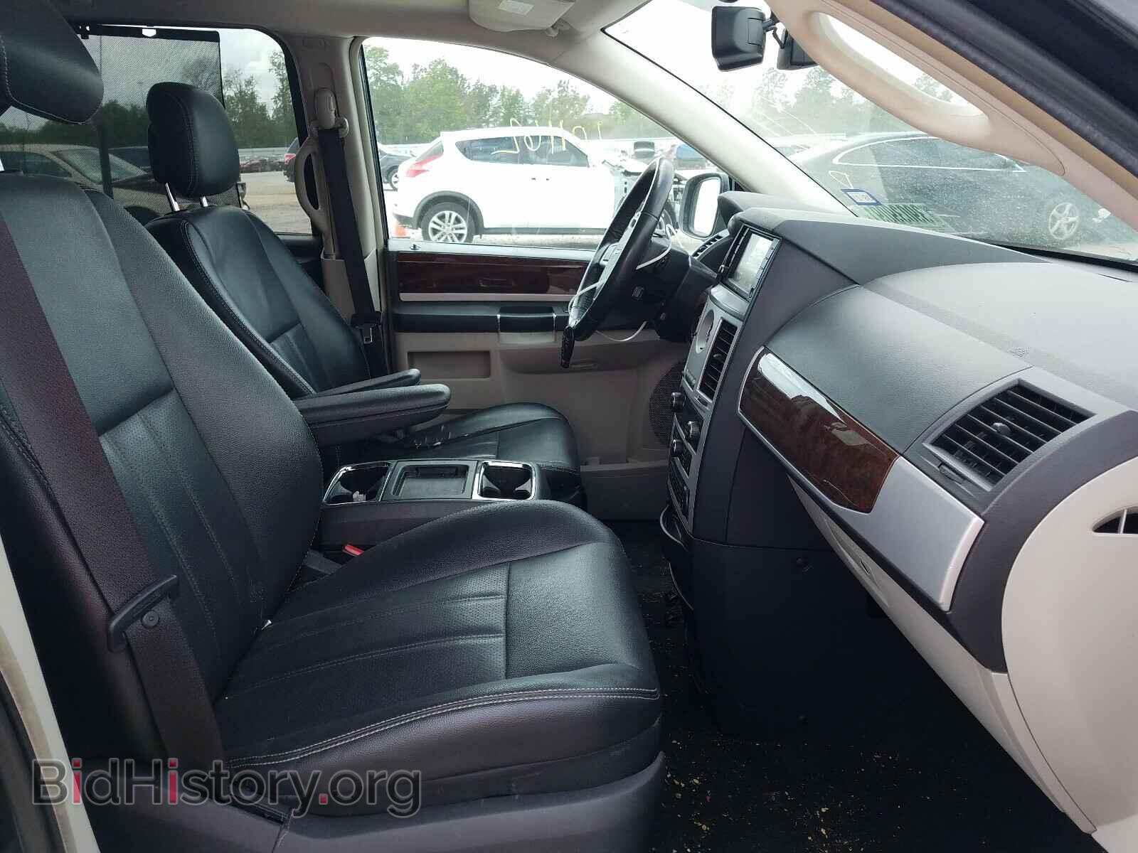 2010 CHRYSLER MINIVAN - VIN: 2A4RR8D19AR421781 - Фото 5