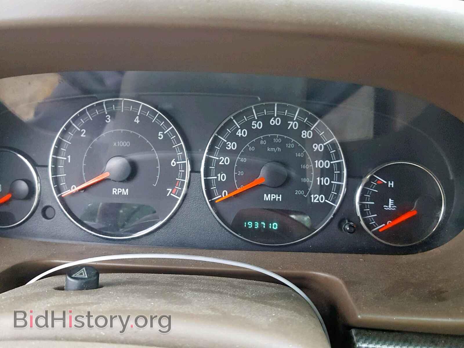 2004 CHRYSLER SEBRING - VIN: 1C3EL55R94N373830 - Фото 8
