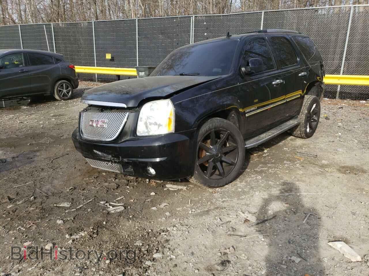 2013 GMC YUKON - VIN: 1GKS2EEF2DR300089 - Photo 2
