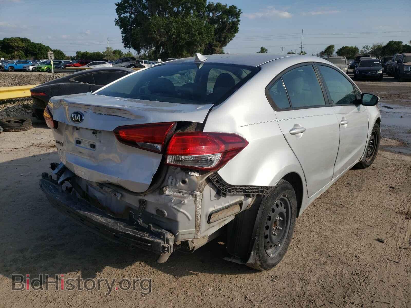 2017 KIA FORTE - VIN: 3KPFK4A79HE046971 - Фото 4