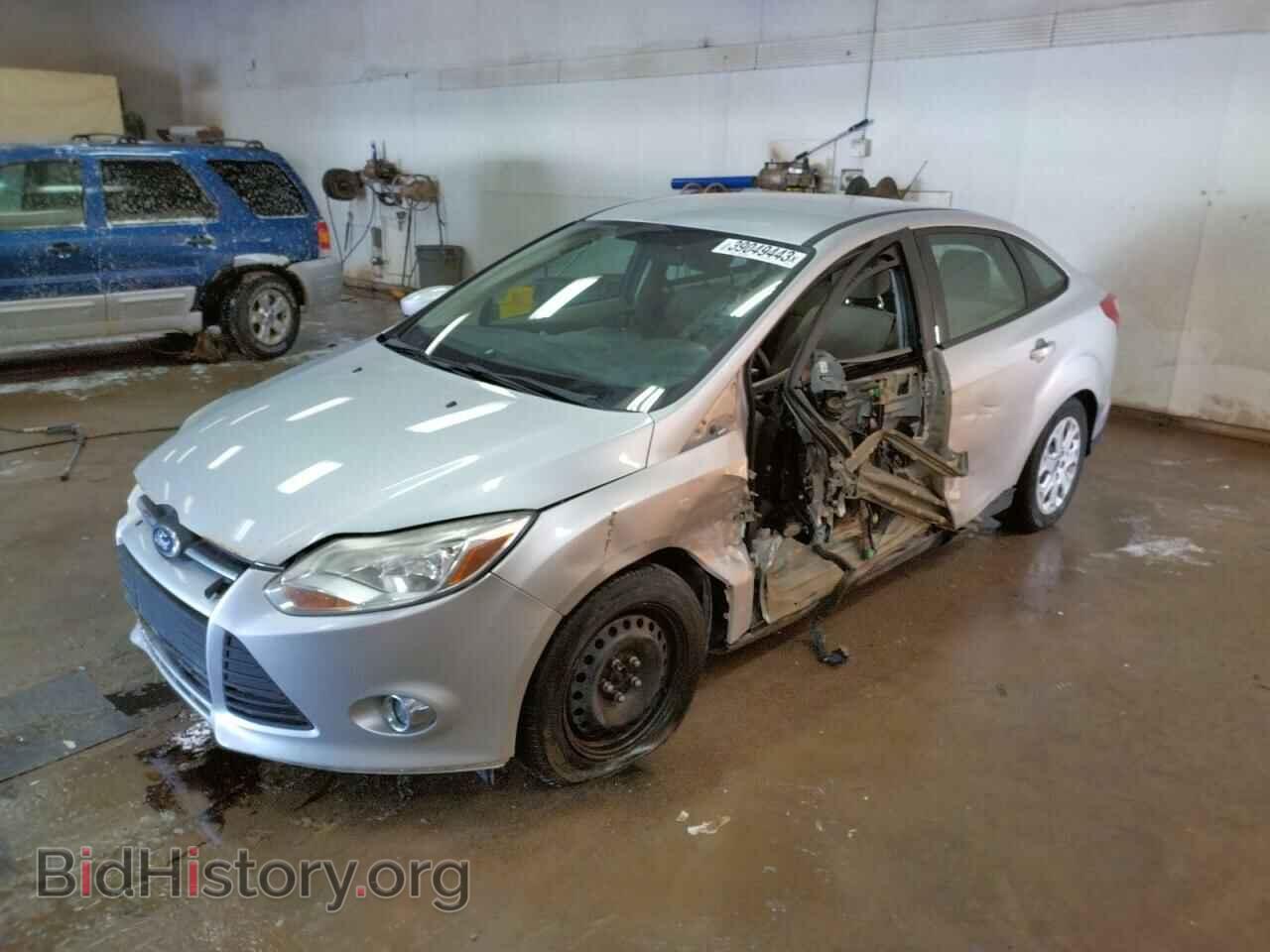 Photo 1FAHP3F25CL319962 - FORD FOCUS 2012