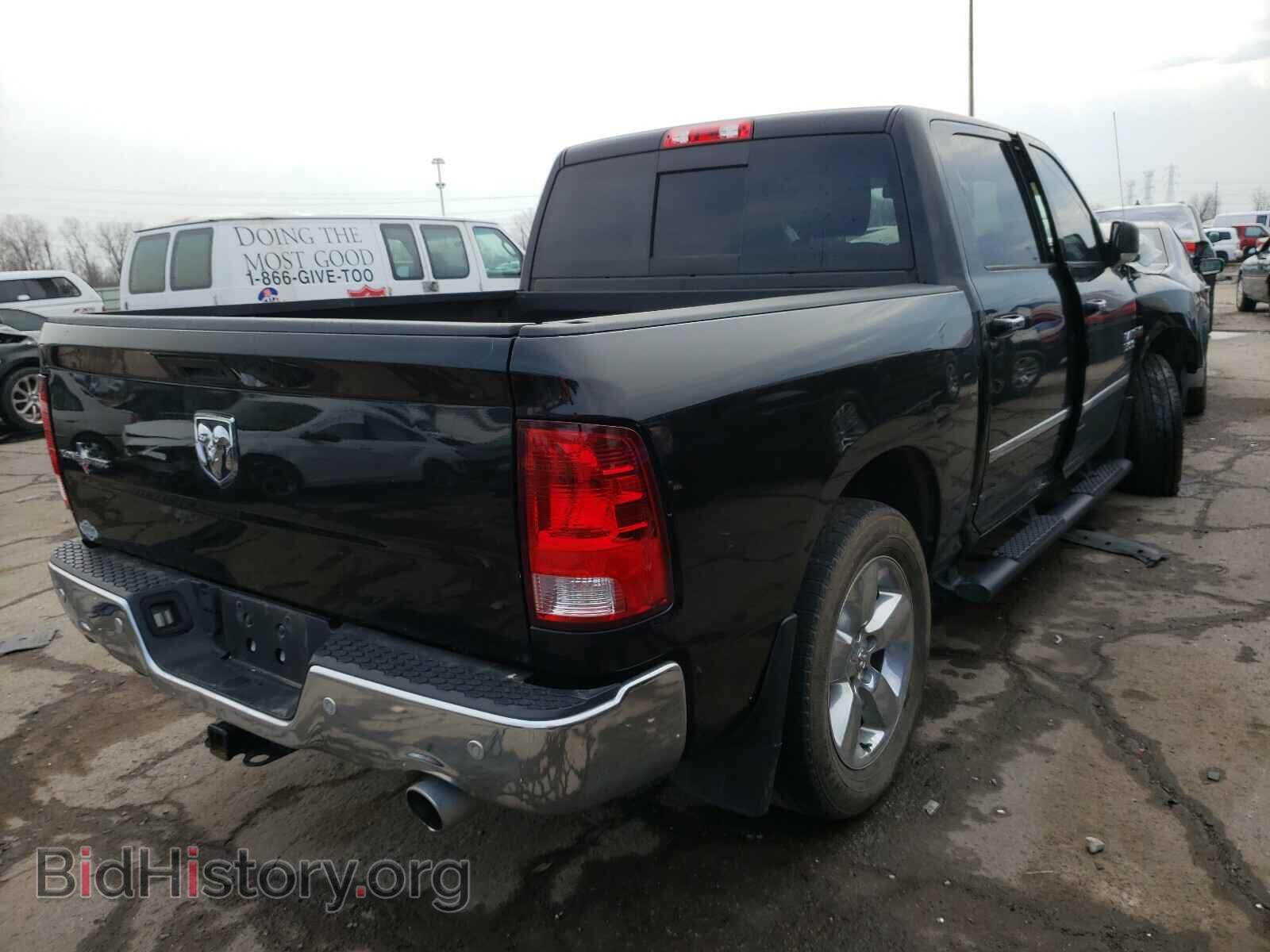 2017 RAM 1500 - VIN: 3C6RR6LT9HG592275 - Photo 4
