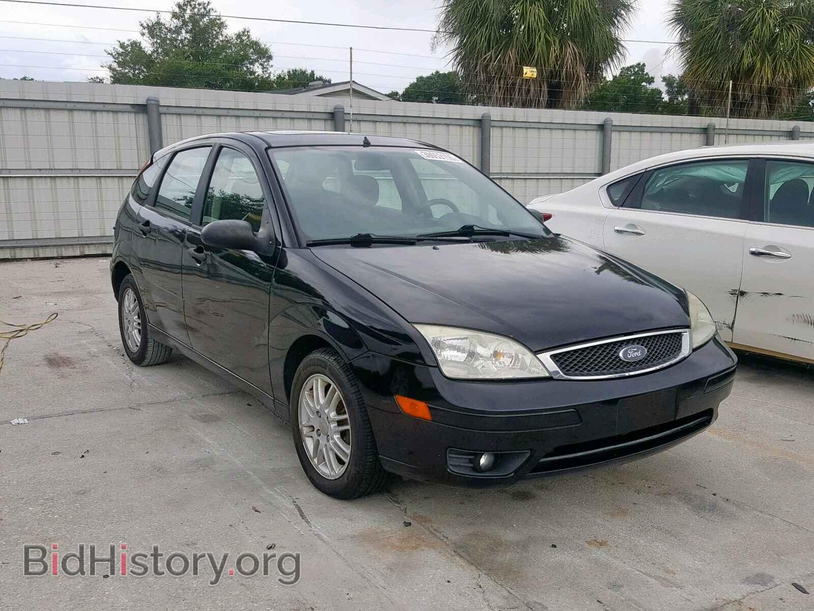 Photo 3FAFP37NX5R130048 - FORD FOCUS 2005