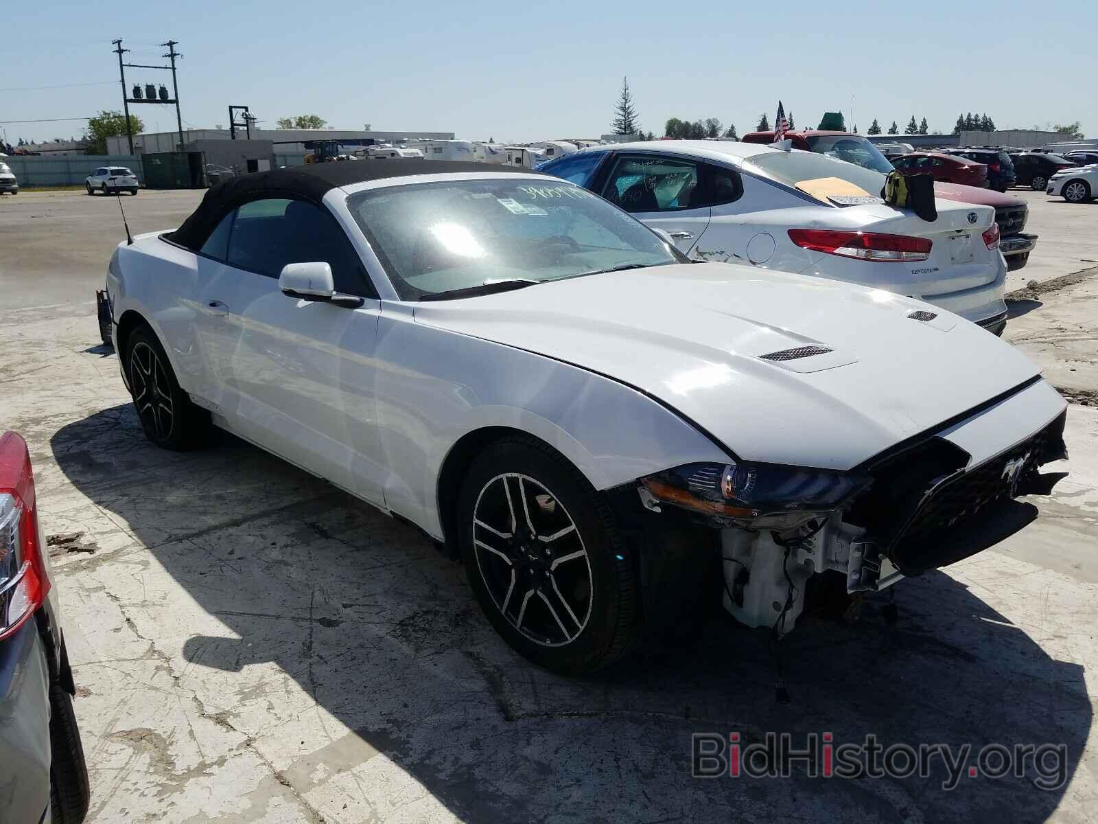 Photo 1FATP8UH9L5121453 - FORD MUSTANG 2020