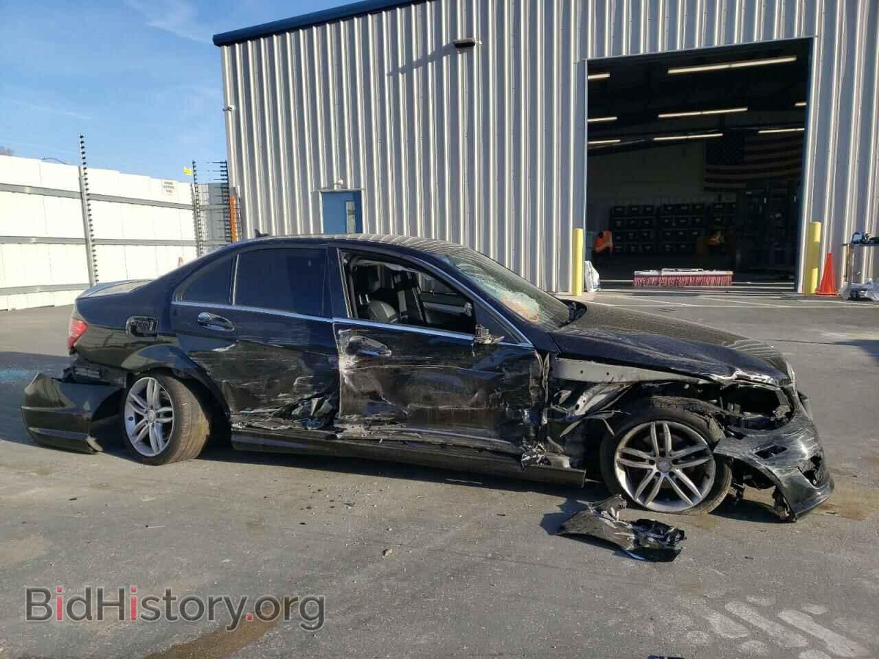 2013 MERCEDES-BENZ C-CLASS - VIN: WDDGF4HB8DR263113 - Фото 9