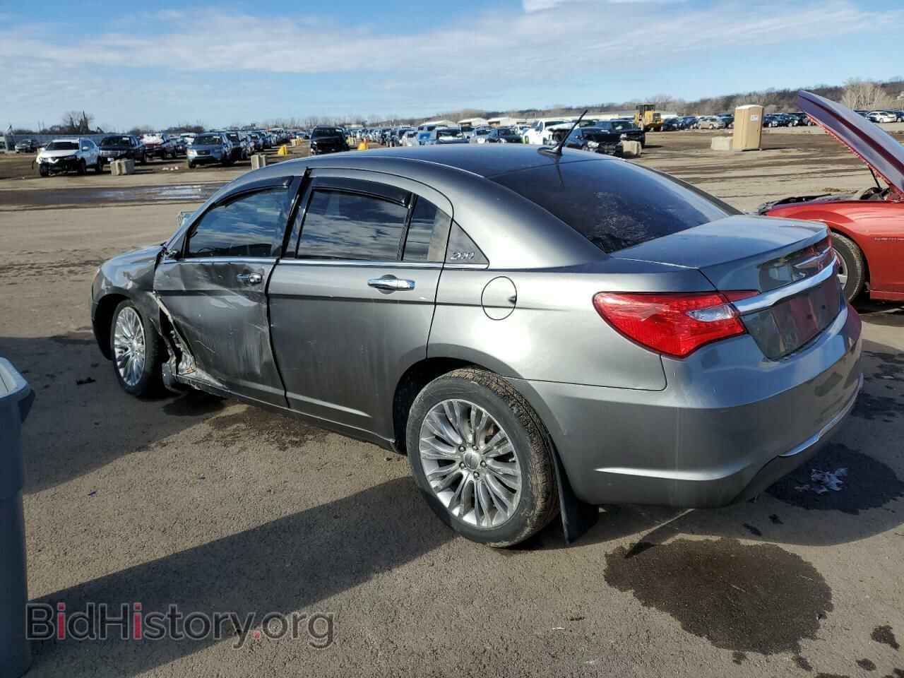 2013 CHRYSLER 200 - VIN: 1C3CCBCG8DN507038 - Фото 2