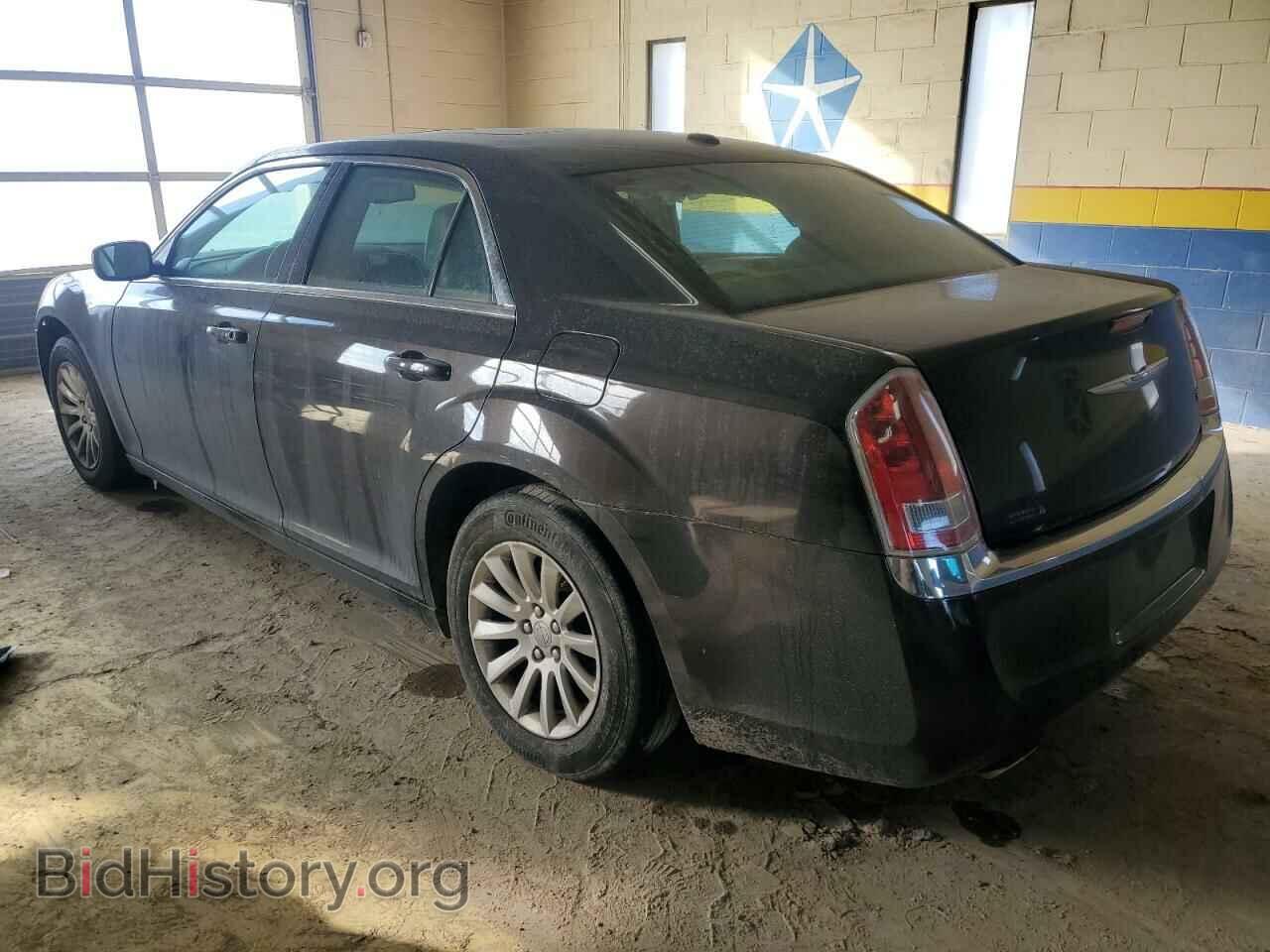 2013 CHRYSLER 300 - VIN: 2C3CCAAG4DH710112 - Фото 2