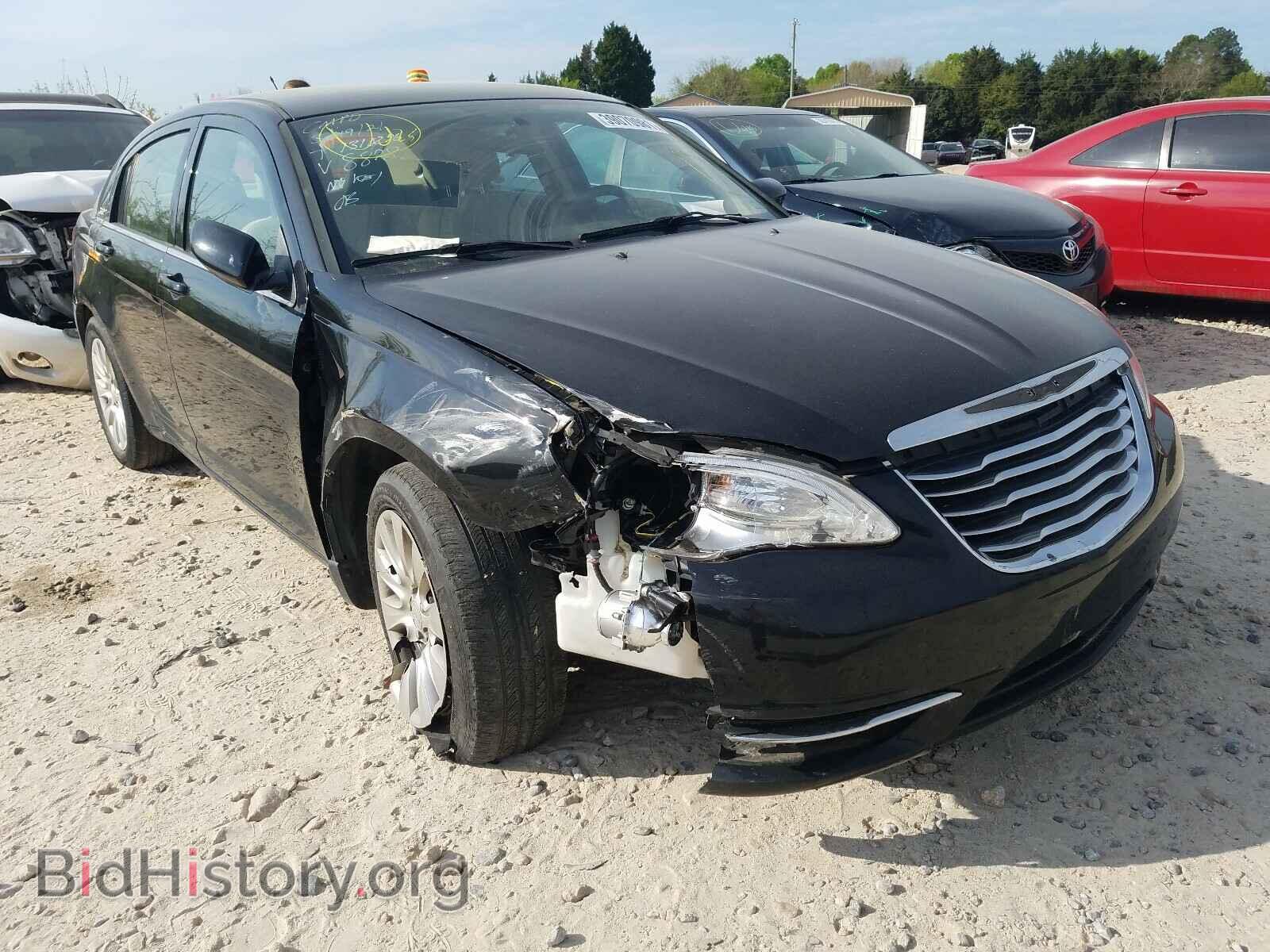 Photo 1C3BC4FB9BN618878 - CHRYSLER 200 2011